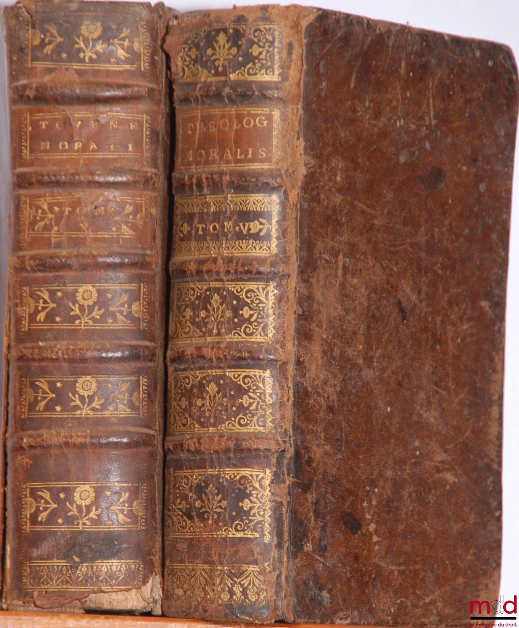 TOURNELY (Honorati [Honoré]) – CONTINUATIO PRÆLECTIONUM THEOLOGICARUM sive TRACTATUS De universâ Theologiâ Morali. Tomus Quintus, Continens Tractatus I. De præcipuis præcipuorum statuum obligationibus ; II. De fide, spe, et charitate, &. Opus ad Juris Rom
