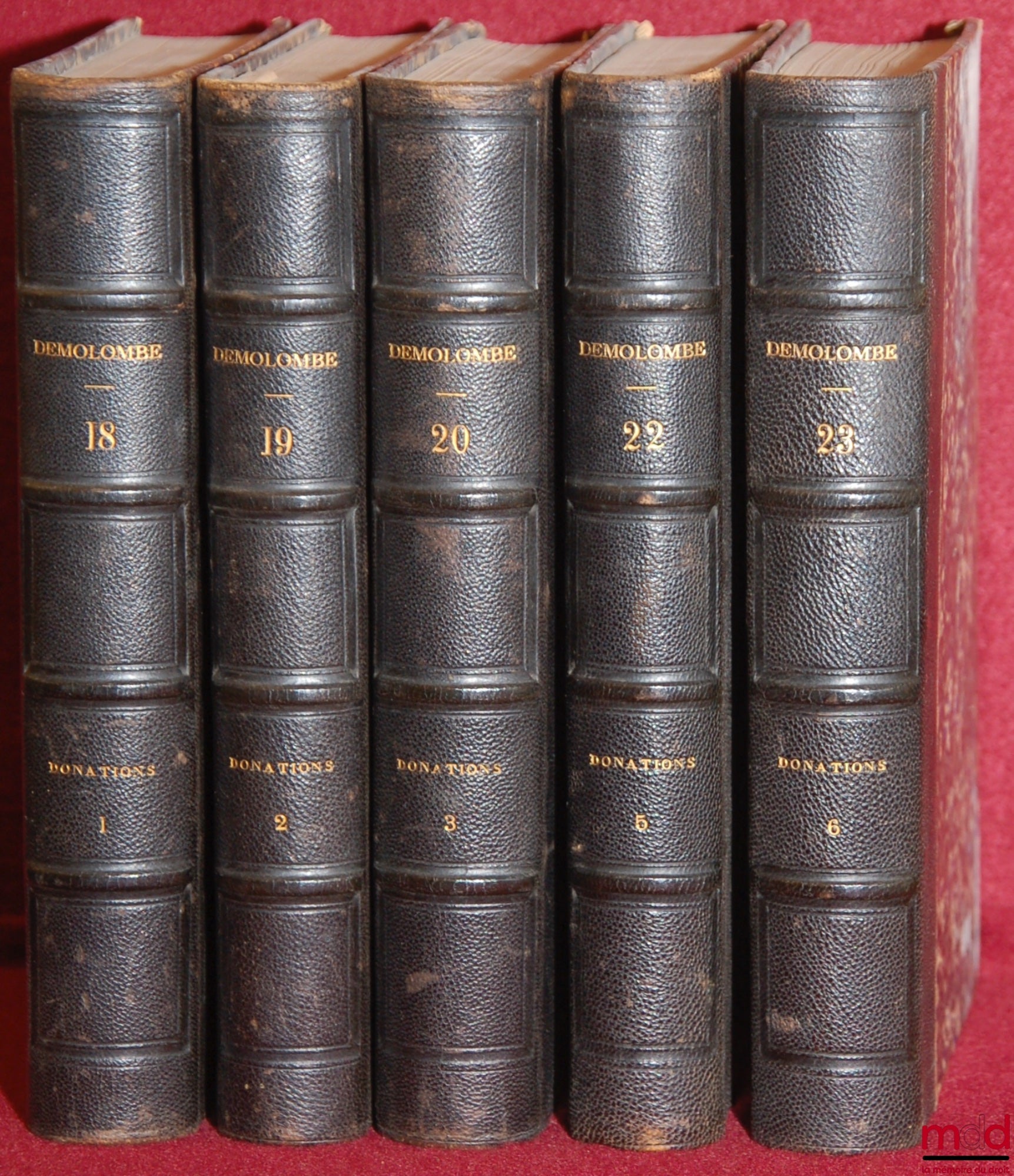 DEMOLOMBE (Charles) – COURS DE CODE NAPOLÉON, tomes 6 à 31 [mq. les t. 7, 11 et 21], édition composite
