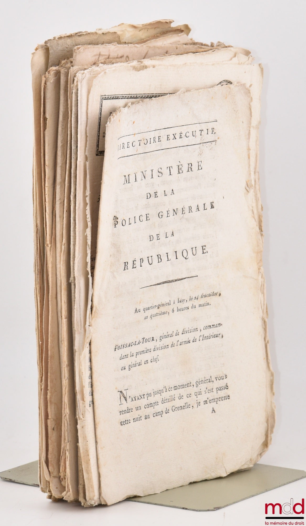 [Affaires générales, Messages de sa Majesté l’Empereur et Proclamations du Roi] – ENSEMBLE DE 20 BULLETINS DES LOIS : Directoire exécutif, Ministère de la police générale de la République, (signé Foissac-La-Tour), 24 fructidor An IV, [7 p.] ; Bulletin déc