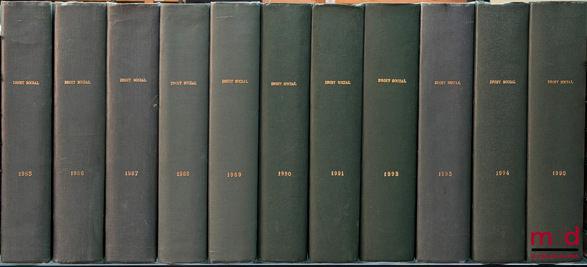 DROIT SOCIAL, revue mensuelle fondée en 1938 par François de Menthon et Pierre-Henri Teitgen, de 1938 [tête de collection] à 2008 [strictement complet]