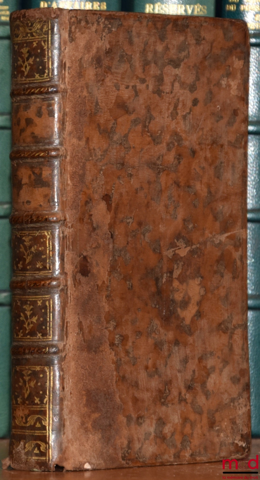 [Paris], FERRIÈRE (Claude de) – NOUVEAU COMMENTAIRE SUR LA COUTUME DE LA PRÉVÔTÉ ET VICOMTÉ DE PARIS, Nouvelle édition revue & augmentée par M. Sauvan d’Aramon, t. I [seul]