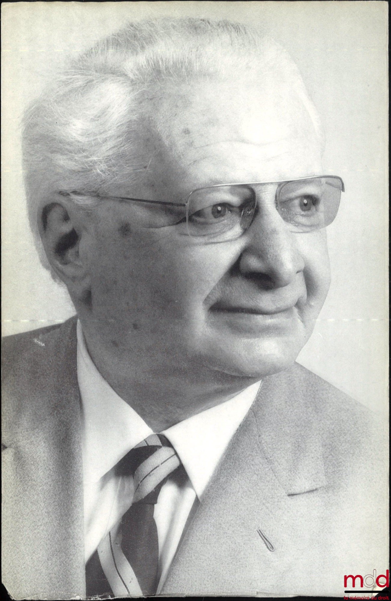 [Eisenmann Miscellany] – COLLECTION OF STUDIES IN HOMAGE TO CHARLES EISENMANN, Foreword by Marcel Waline