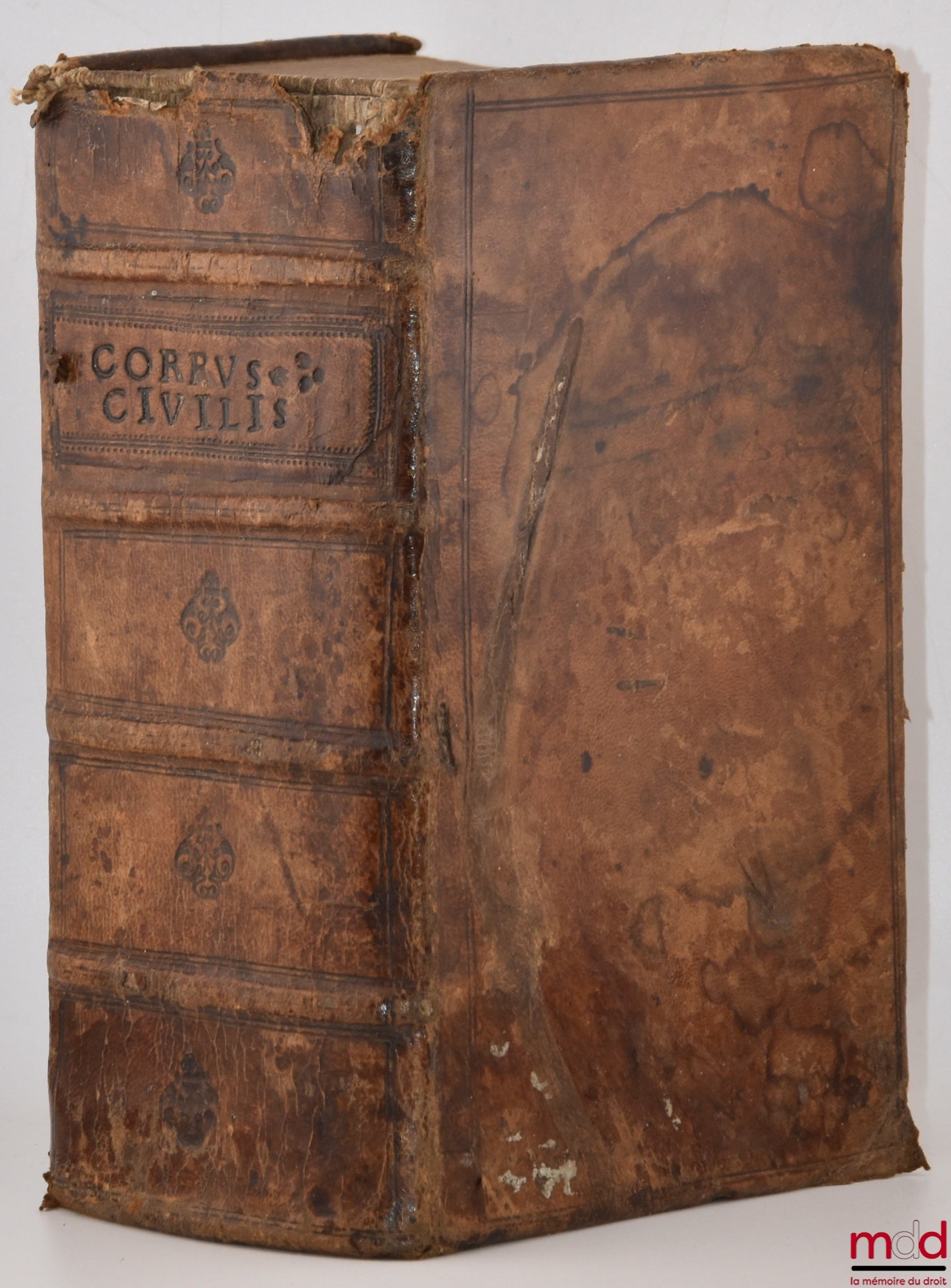 [Corpus juris civilis], GOTHOFREDUS (Dionysio) [GODEFROY (Denis)] – CORPUS JURIS CIVILIS, In quo, vice interpretationis, variæ lectiones, si non omnes, præcipuæ tamen & magisnecessarie adiectæ. Tomus I. Pandectarum seu DIGESTORUM libri quinquaginta. Addit