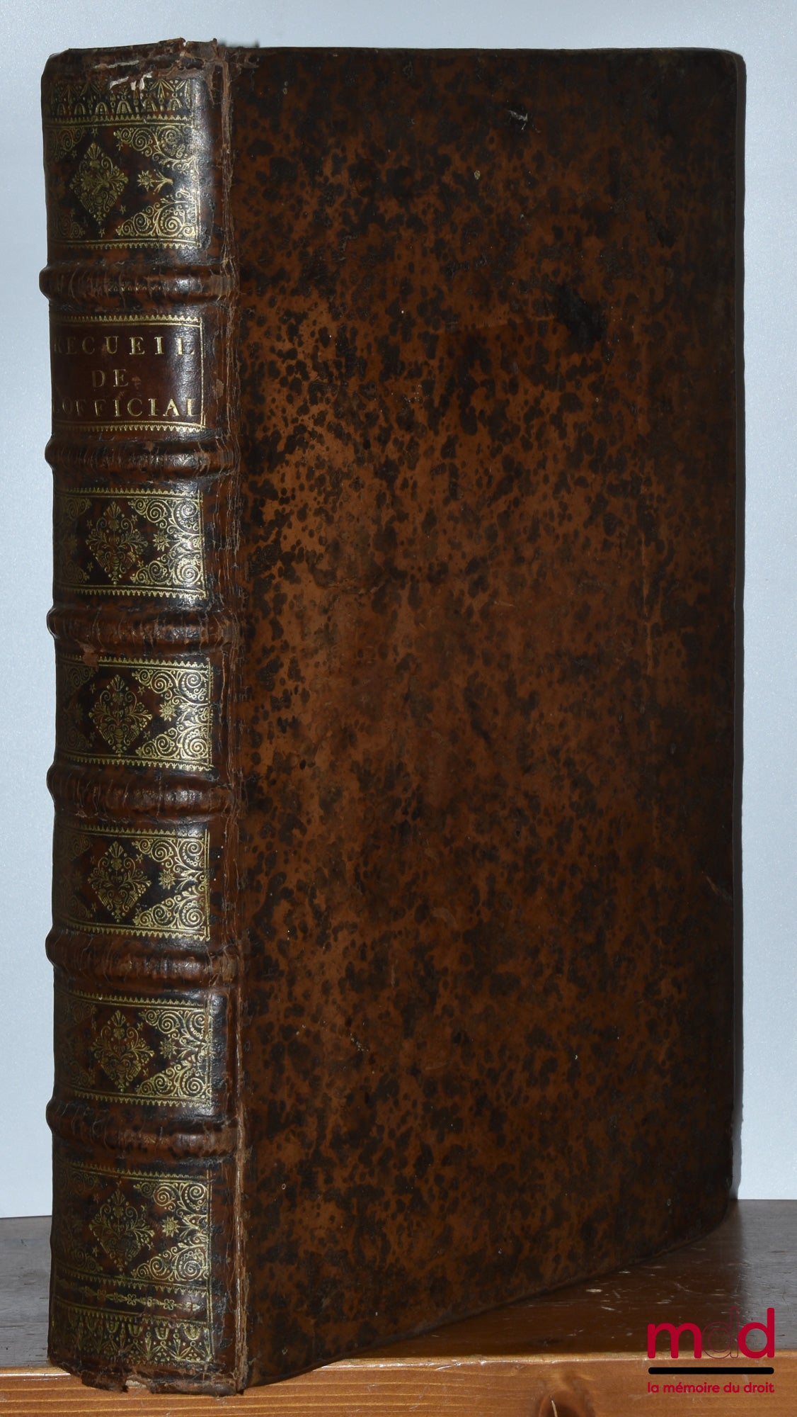 COMBES (Pierre de) – RECUEIL TIRÉ DES PROCÉDURES CIVILES FAITES EN L’OFFICIALITÉ DE PARIS ET AUTRES OFFICIALITEZ DU ROYAUME. Contenant Les Actes et Procédures qui peuvent estre faits dans la Juridiction Civile contentieuse & dans la Juridiction volontaire