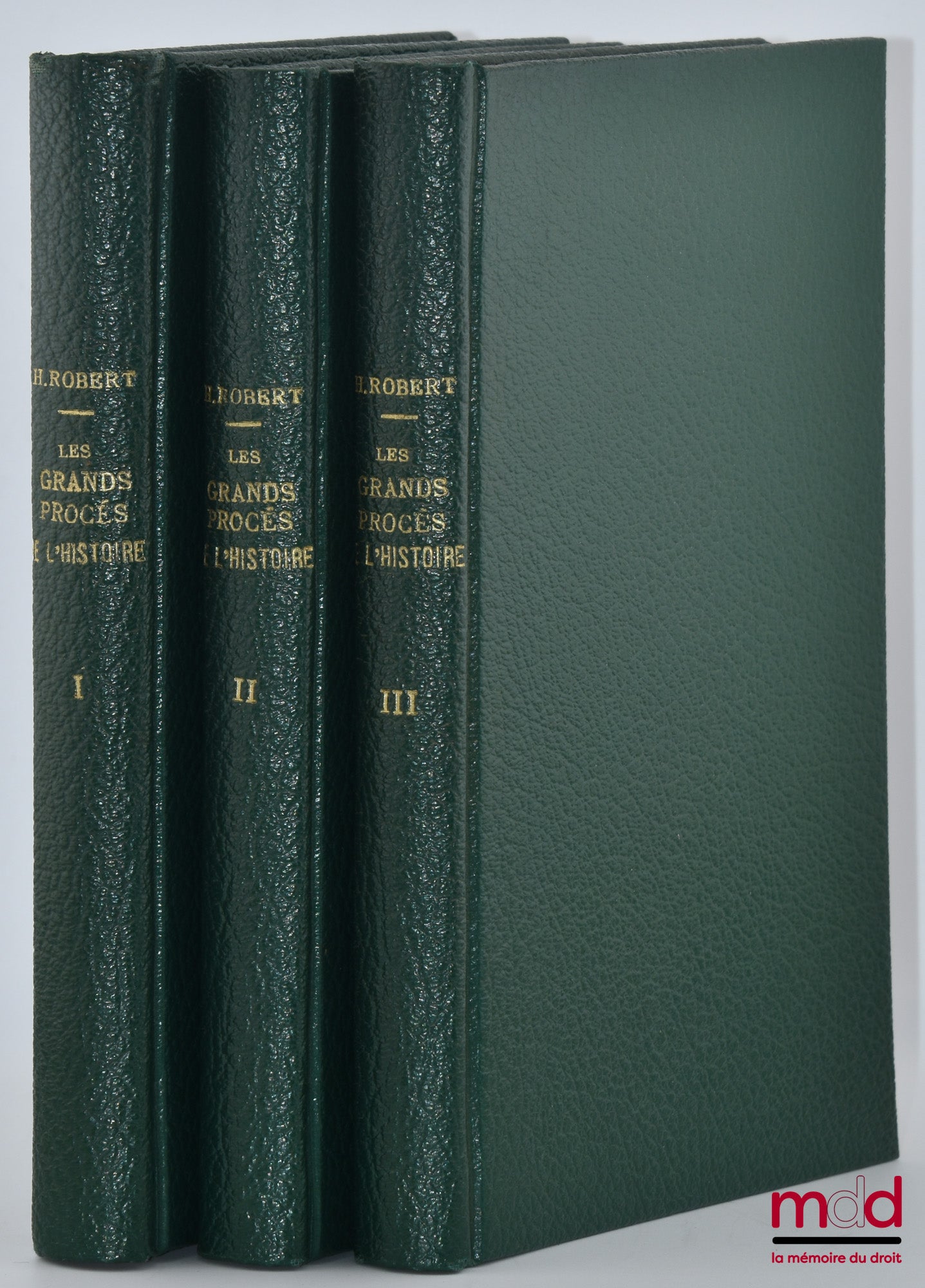 [Procès], ROBERT (Henri) – LES GRANDS PROCÈS DE L’HISTOIRE, Lettre-préface de M. Louis Barthou, [3 premières séries]