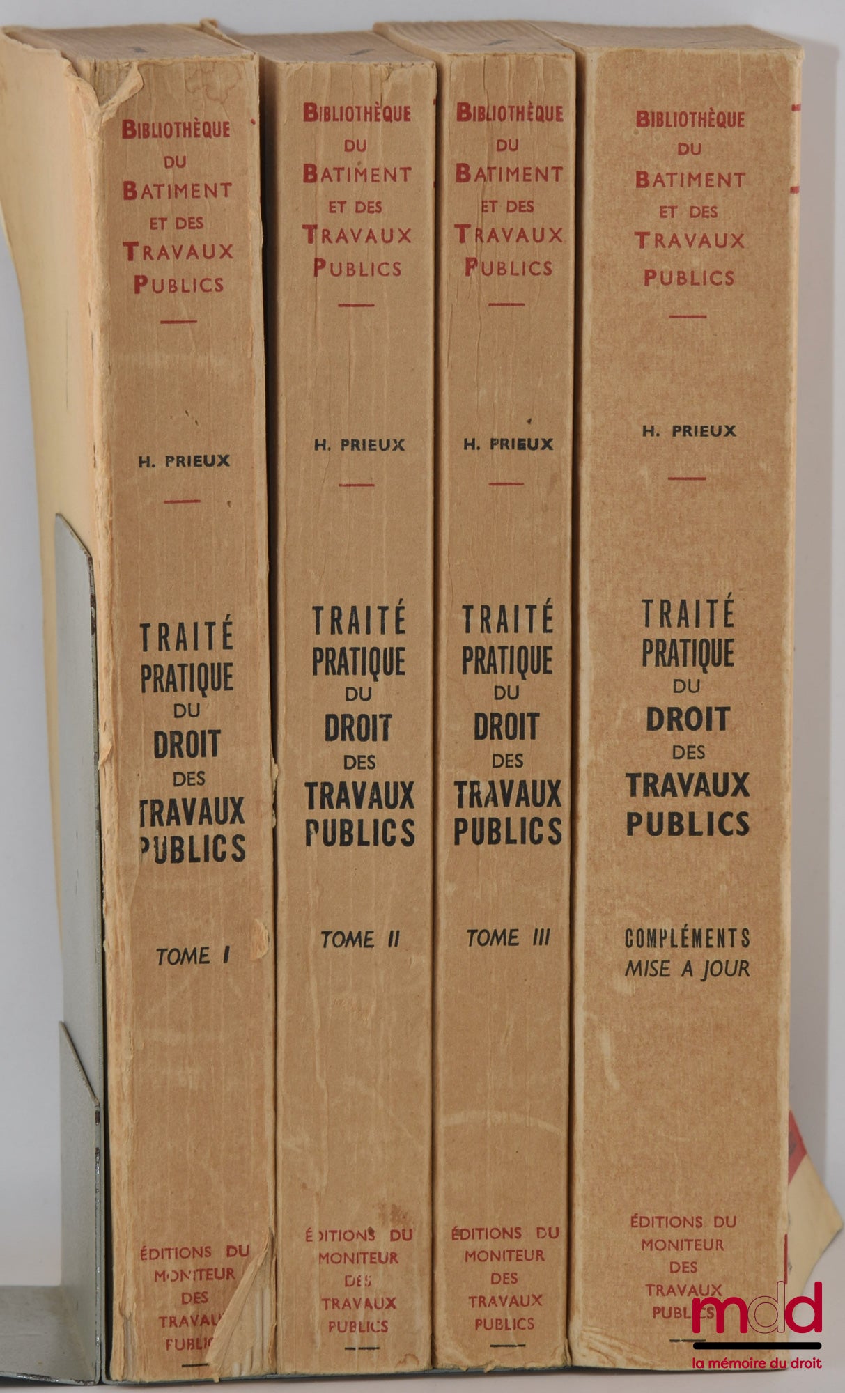 PRIEUX (Henri) – TRAITÉ PRATIQUE DU DROIT DES TRAVAUX PUBLICS ET DES MARCHÉS PUBLICS, Introduction de Bernard Renaud, Préfaces de Jean Cahen-Salvador et de Georges Liet-Veaux, 5e éd. revue et augmentée, [avec] Compléments et mise à jour de la 5e éd.
