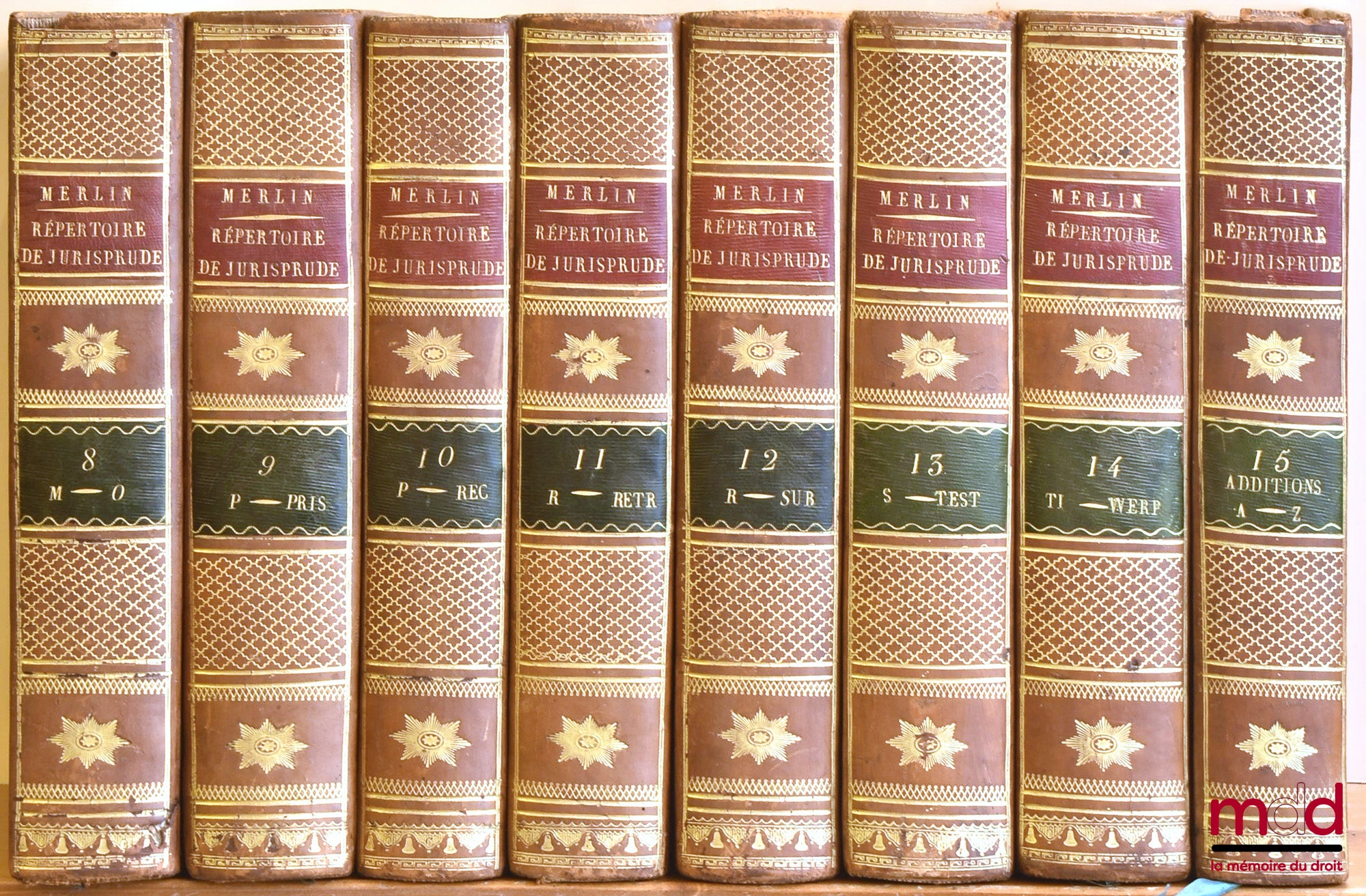 MERLIN (Philippe-Antoine) – RÉPERTOIRE UNIVERSEL ET RAISONNÉ DE JURISPRUDENCE, Corrigée, réduite aux objets dont la connaissance peut encore être utile, et augmentée 1°) d’un grand nombre d’Articles, 2°) de Notes indicatives des changements apportés aux L